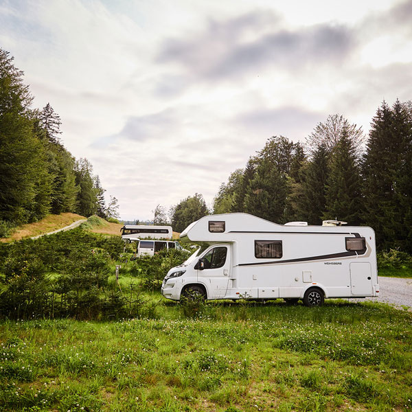 Mit dem Wohnmobil oder Caravan in den Camping Urlaub auf den Camping Platz Bayerwald im Bayerischen Wald in Bayern in Waldkirchen